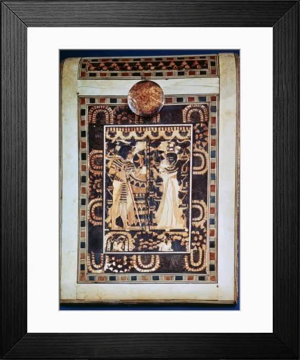 Framed Print : Lid of a coffer showing Tutankhamun and his wife Ankhesenamun in a garden, 14th century BC