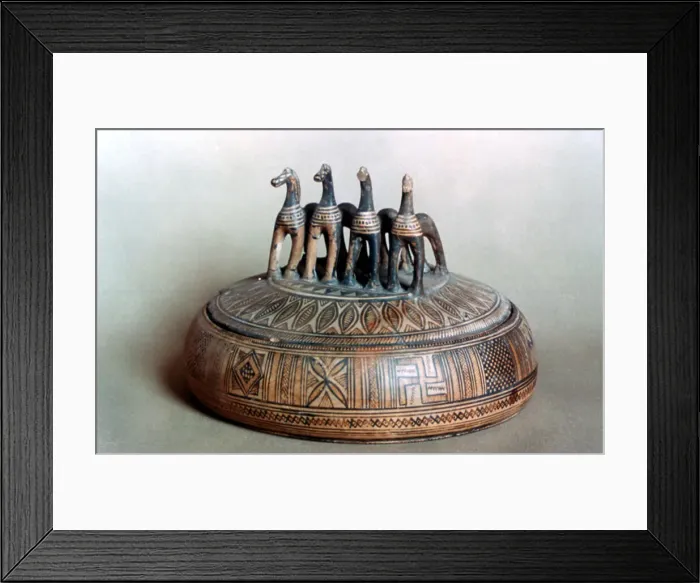 Framed Print : Greek pyxide, 9th-8th century BC Framed Print : Greek pyxide, 9th-8th century BC