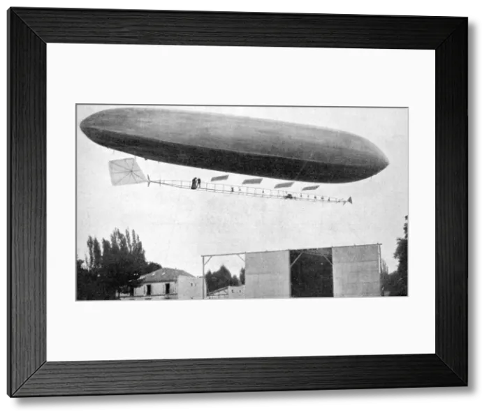 Framed Print : Alberto Santos-Dumont flying his airship number 10, 1903 Framed Print : Alberto Santos-Dumont flying his airship number 10, 1903