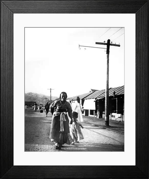 Framed Print : Father and child, Seoul, Korea, 1900 Framed Print : Father and child, Seoul, Korea, 1900