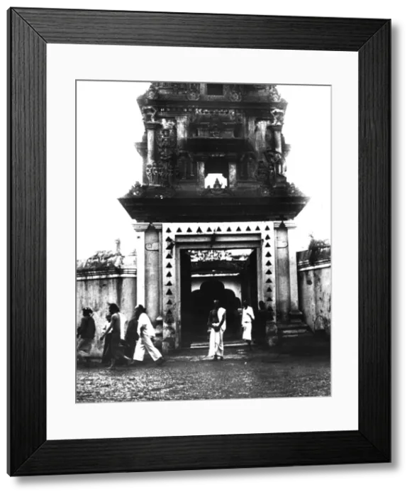 Framed Print : Temple, Singapore, 1900 Framed Print : Temple, Singapore, 1900