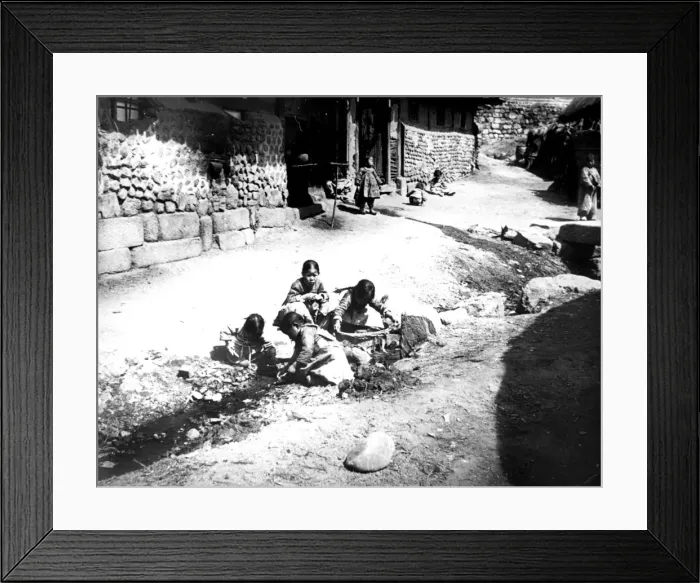 Framed Print : Korean children in the street, Nam San, Korea, 1900 Framed Print : Korean children in the street, Nam San, Korea, 1900