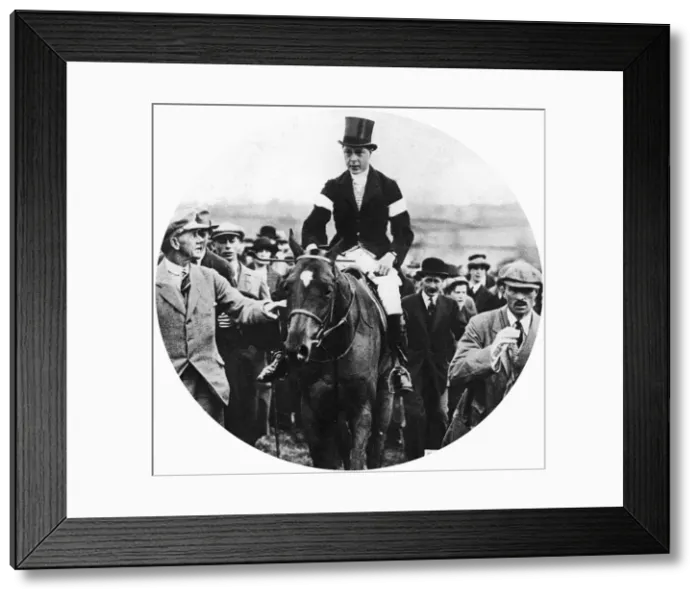 Framed Print : The Prince of Wales at the Grafton Hunt Races on Pet Dog, c1930s Framed Print : The Prince of Wales at the Grafton Hunt Races on Pet Dog, c1930s