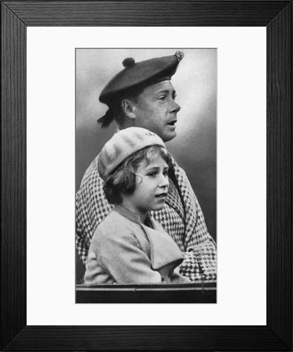 Framed Print : Princess Elizabeth with her uncle David, c1936 Framed Print : Princess Elizabeth with her uncle David, c1936