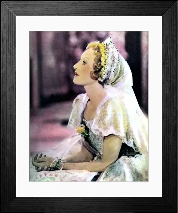 Framed Print : Elisabeth Bergner, Austro-Hungarian born actress, 1934-1935 Framed Print : Elisabeth Bergner, Austro-Hungarian born actress, 1934-1935