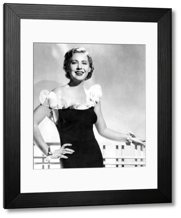 Framed Print : Mae Clarke, American actress, 1934-1935 Framed Print : Mae Clarke, American actress, 1934-1935