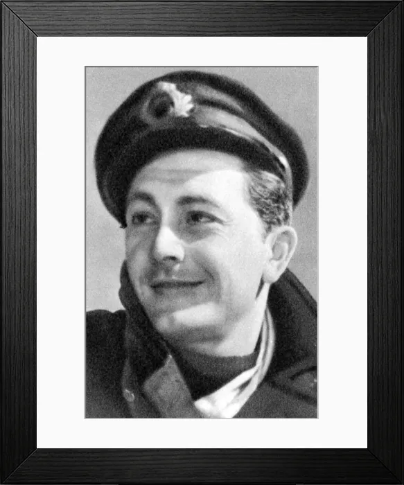 Framed Print : Robert Young, American actor, 1934-1935 Framed Print : Robert Young, American actor, 1934-1935