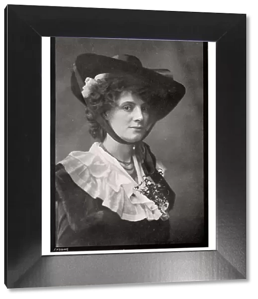 Mrs T Eyre Macklin, 1901. Artist: David Blount