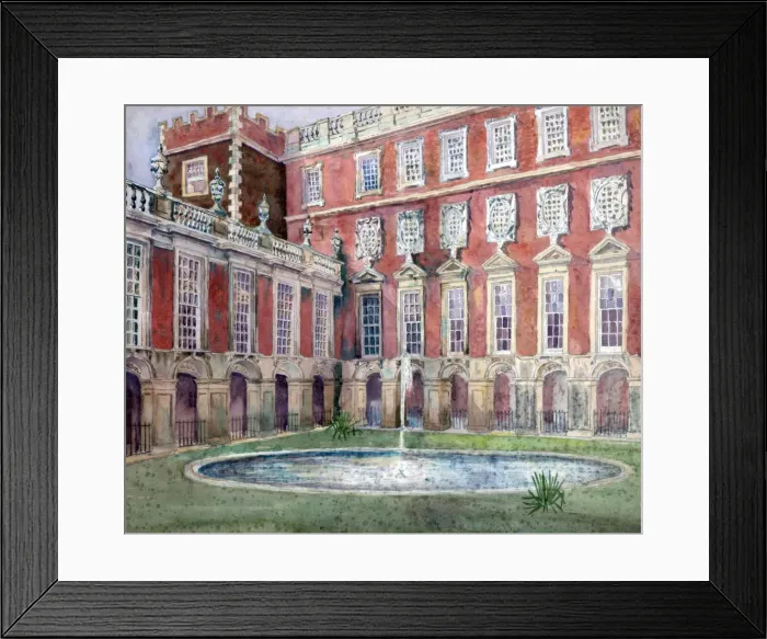 Framed Print : Fountain at Hampton Court Palace Framed Print : Fountain at Hampton Court Palace