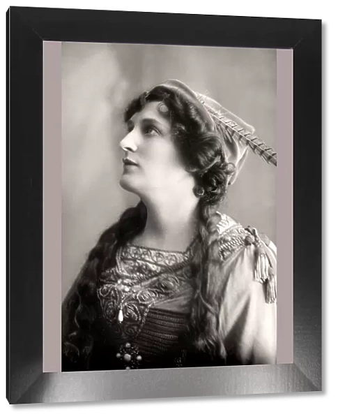 Evelyn Millard (1869-1941), English actress, early 20th century. Artist: Foulsham and Banfield