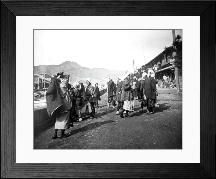 Framed Print : Woman carrying loads of coal, Nagasaki, Japan, c1900 Framed Print : Woman carrying loads of coal, Nagasaki, Japan, c1900