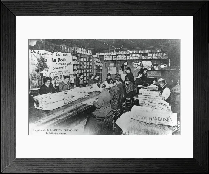 Framed Print : Folding machine room, printing works of the L Action Francaise newspaper, Paris, 1917 Framed Print : Folding machine room, printing works of the L Action Francaise newspaper, Paris, 1917