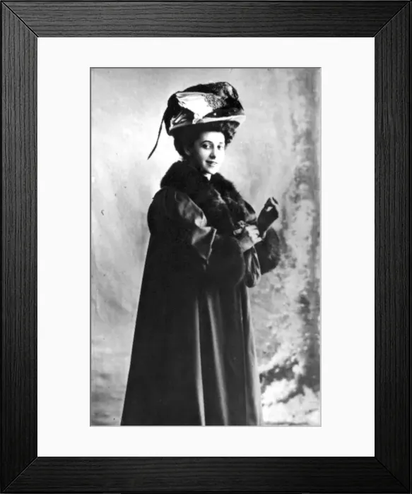 Framed Print : Tamara Karsavina, Russian ballerina, 1900s or 1910s Framed Print : Tamara Karsavina, Russian ballerina, 1900s or 1910s