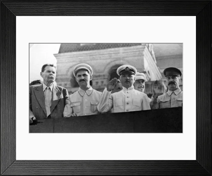 Framed Print : Senior Soviet figures on the tribune of Lenins mausoleum, Red Square, Moscow, USSR, 1931 Framed Print : Senior Soviet figures on the tribune of Lenins mausoleum, Red Square, Moscow, USSR, 1931
