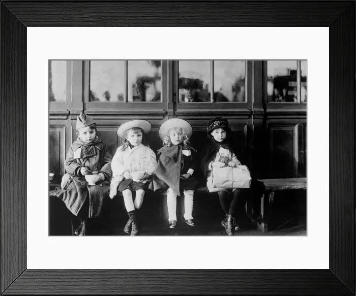Framed Print : French refugee children waiting for a train, 20 January 1918 Framed Print : French refugee children waiting for a train, 20 January 1918