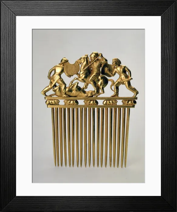 Framed Print : Comb with a fighting scene, c400 BC Framed Print : Comb with a fighting scene, c400 BC