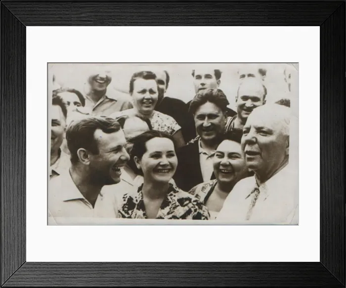 Framed Print : Russian cosmonaut Yuri Gagarin with his wife, 1962 Framed Print : Russian cosmonaut Yuri Gagarin with his wife, 1962