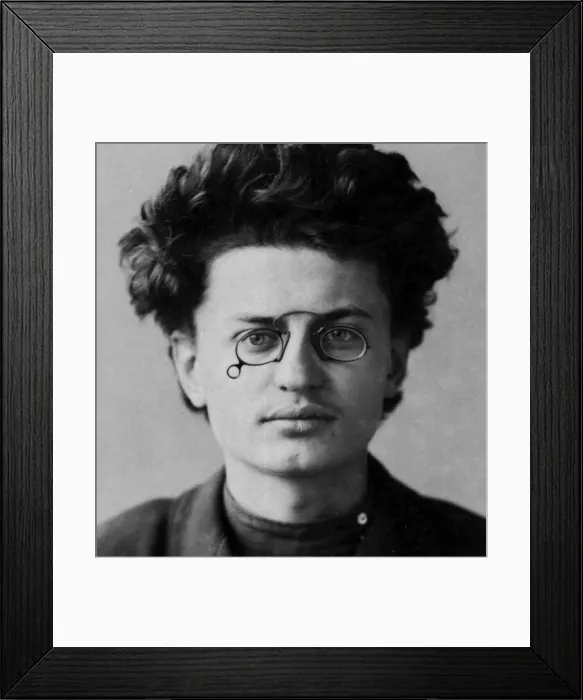 Framed Print : Police photograph of Leon Trotsky, Russian revolutionary, 1898 Framed Print : Police photograph of Leon Trotsky, Russian revolutionary, 1898