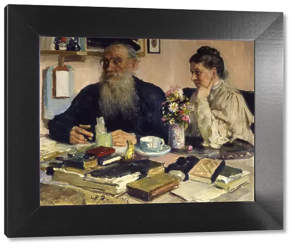 The author Leo Tolstoy with his wife in Yasnaya Polyana, 1907. Artist: Il ya Repin