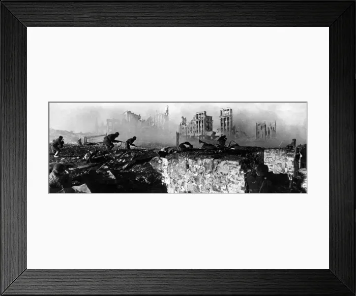 Framed Print : The Battle of Stalingrad, 1943 Framed Print : The Battle of Stalingrad, 1943