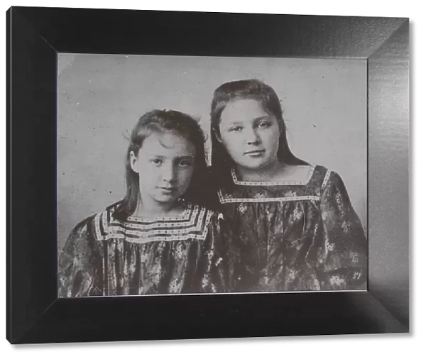 Marina Tsvetaeva with sister Anastasia, 1905