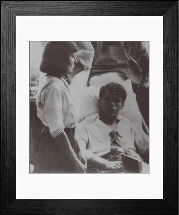 Framed Print : Marina Tsvetaeva with Sergey Efron at the Crimea, 1911 Framed Print : Marina Tsvetaeva with Sergey Efron at the Crimea, 1911