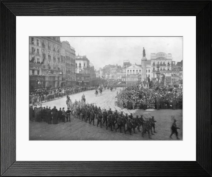 Framed Print : Lille being liberated by the British 5th Army, France, 17 October 1918 Framed Print : Lille being liberated by the British 5th Army, France, 17 October 1918