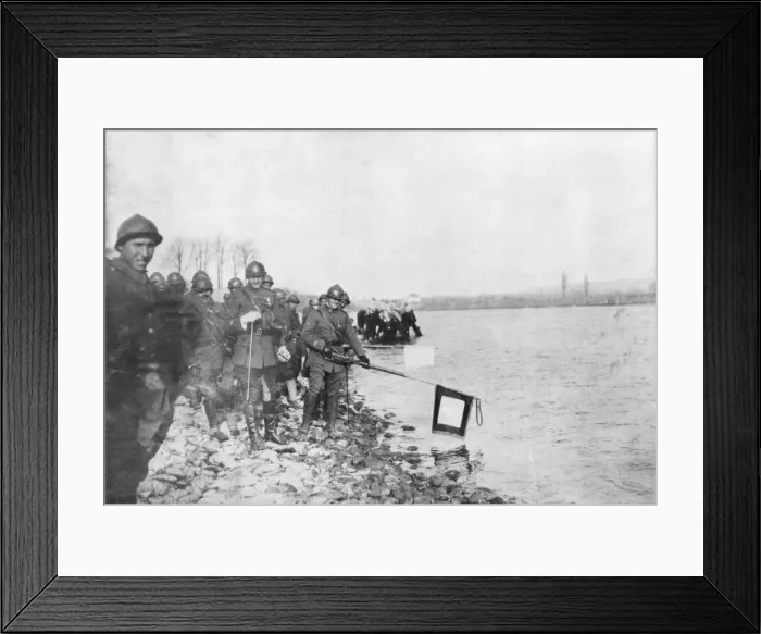 Framed Print : 2nd Moroccan division bathes its flags in the Rhine, Huningue, Alsace, France, 21 November 1918 Framed Print : 2nd Moroccan division bathes its flags in the Rhine, Huningue, Alsace, France, 21 November 1918