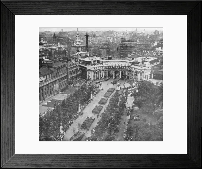 Framed Print : Victory parade passing through the Admiralty Arch and down the Mall, 19th July, 1919, (1926) Framed Print : Victory parade passing through the Admiralty Arch and down the Mall, 19th July, 1919, (1926)
