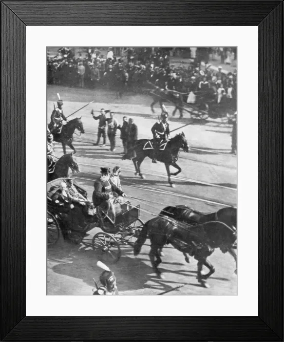 Framed Print : Tsar Nicholas II with visiting French President Poincare, St Petersburg, Russia, 21 July 1914 Framed Print : Tsar Nicholas II with visiting French President Poincare, St Petersburg, Russia, 21 July 1914