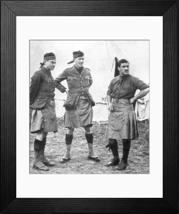 Framed Print : Officers of the Canadian Highlanders, 1915 Framed Print : Officers of the Canadian Highlanders, 1915