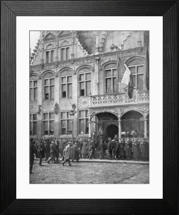 Framed Print : Albert I of Belgium and French President Poincare meet in Veurne, Belgium, 1 November 1914 Framed Print : Albert I of Belgium and French President Poincare meet in Veurne, Belgium, 1 November 1914