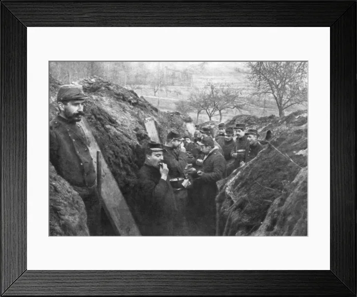 Framed Print : French soldiers in the trenches eating their rations, France, 1915 Framed Print : French soldiers in the trenches eating their rations, France, 1915
