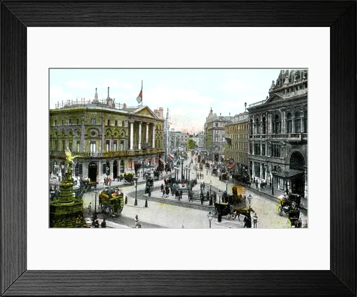Framed Print : Piccadilly Circus, London, 20th Century Framed Print : Piccadilly Circus, London, 20th Century