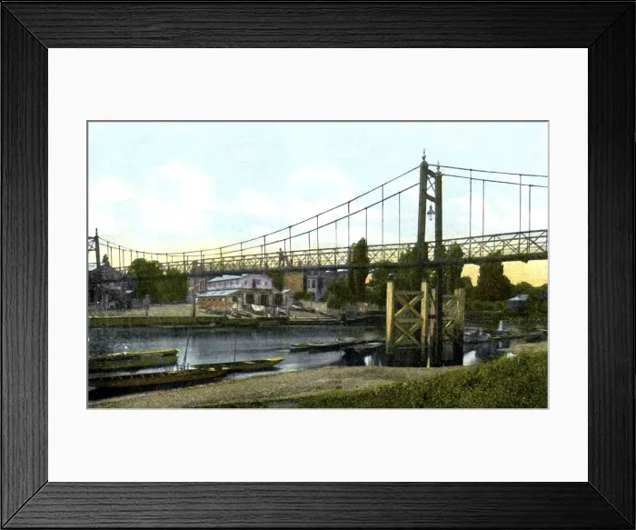 Framed Print : Teddington Bridge, London, 20th Century Framed Print : Teddington Bridge, London, 20th Century
