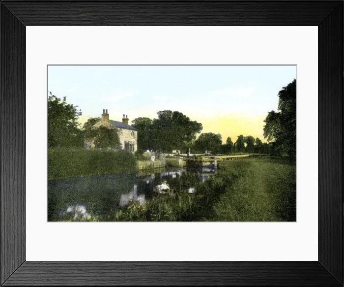Framed Print : Caversham Lock, Berkshire, 20th Century Framed Print : Caversham Lock, Berkshire, 20th Century