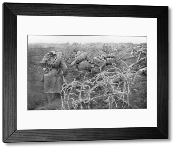 Framed Print : French infantry assault on the Eparges ridge, near Verdun, France, 2 August 1915 Framed Print : French infantry assault on the Eparges ridge, near Verdun, France, 2 August 1915