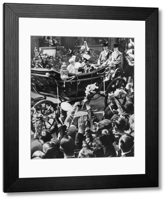Framed Print : Jubilee cheer for the king and queen, 1935