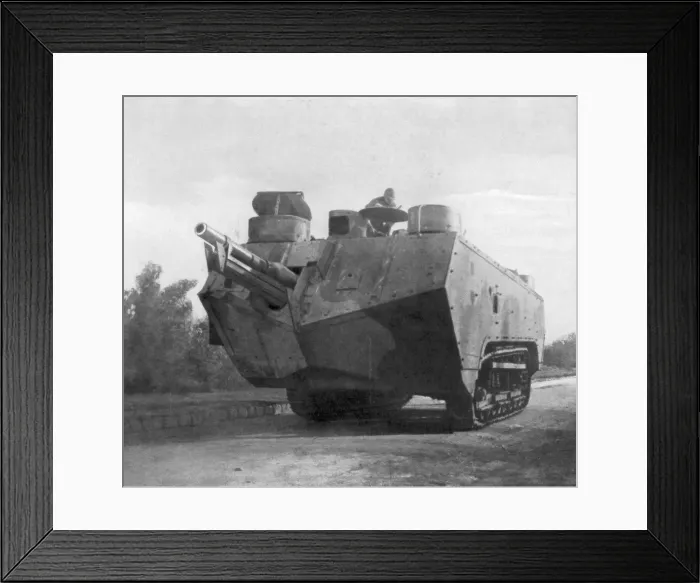 Framed Print : Mobile artillery piece, Moronvilliers, France, First World War, 5 May 1917 Framed Print : Mobile artillery piece, Moronvilliers, France, First World War, 5 May 1917