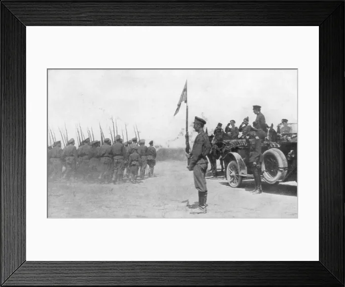 Framed Print : Russian troops parading in front of Alexander Kerensky, First World War, July 1917 Framed Print : Russian troops parading in front of Alexander Kerensky, First World War, July 1917