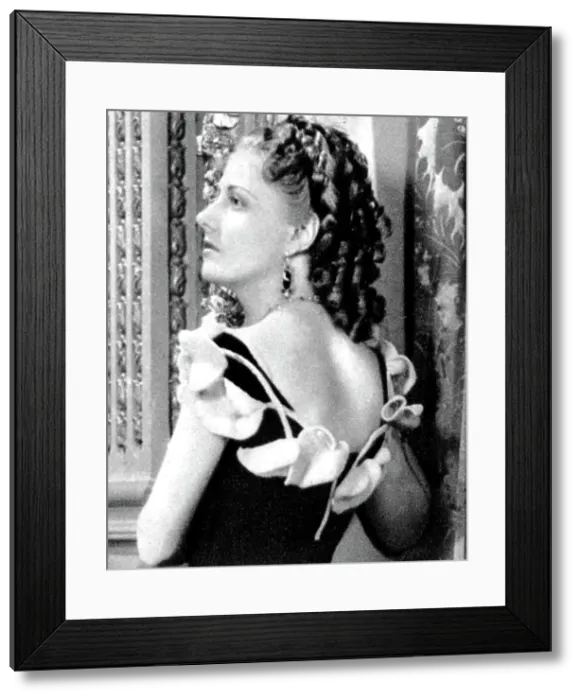 Framed Print : Irene Dunne, American film actress and singer, 1934-1935 Framed Print : Irene Dunne, American film actress and singer, 1934-1935