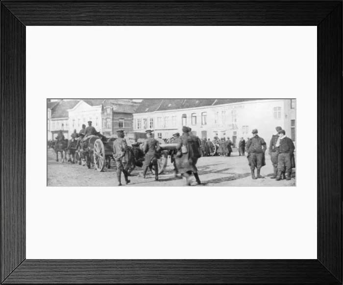 Framed Print : British horse-drawn artillery in a Belgian village, August 1914 Framed Print : British horse-drawn artillery in a Belgian village, August 1914