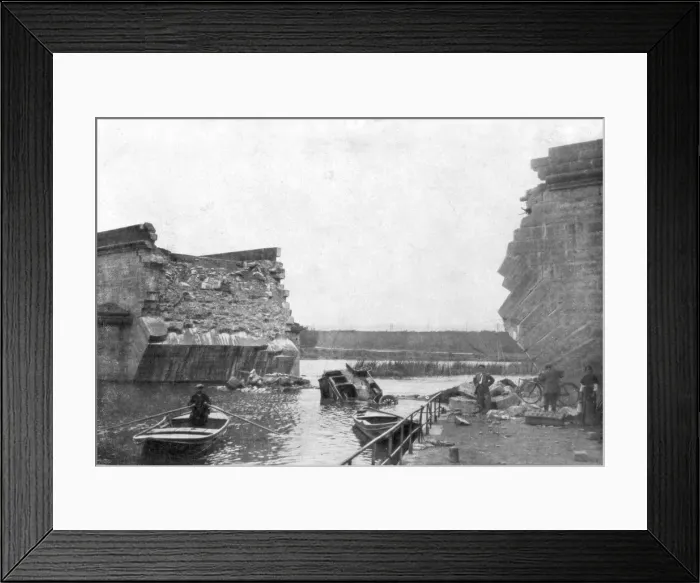 Framed Print : The bridge at Trilport, 1st Battle of the Marne, France, 5-12 September 1914 Framed Print : The bridge at Trilport, 1st Battle of the Marne, France, 5-12 September 1914