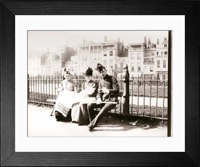 Framed Print : People on a bench, Rotterdam, 1898. Artist: James Batkin Framed Print : People on a bench, Rotterdam, 1898. Artist: James Batkin