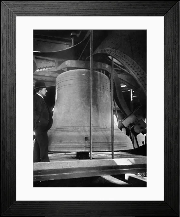 Framed Print : Bell in the tower of Big Ben, Palace of Westminster, London, c1905