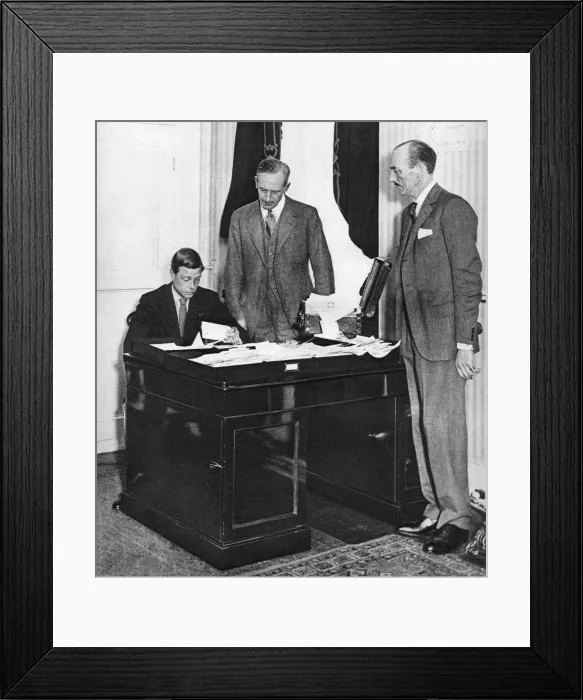 Framed Print : King Edward VIII at work with his staff in St Jamess Palace, London, 1936