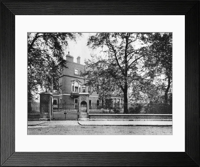 Framed Print : Portman House, Portman Square, 1908. Artist: Bedford Lemere and Company Framed Print : Portman House, Portman Square, 1908. Artist: Bedford Lemere and Company