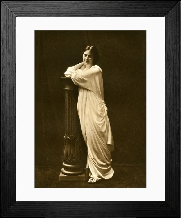 Framed Print : Miss Isadora Duncan, late 19th century. Artist: Dover Street Studios Framed Print : Miss Isadora Duncan, late 19th century. Artist: Dover Street Studios
