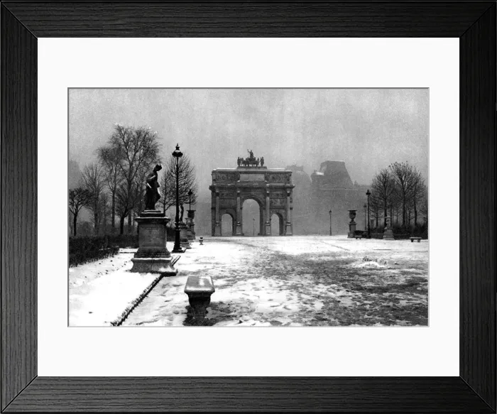 Framed Print : The Tuileries under snow and the Carrousel Arch, Paris, 1931. Artist: Ernest Flammarion Framed Print : The Tuileries under snow and the Carrousel Arch, Paris, 1931. Artist: Ernest Flammarion