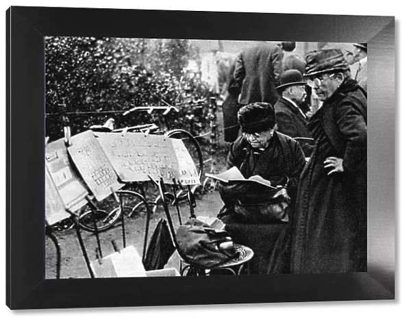 Stamp sellers in the Champs Elysees, Paris, 1931. Artist: Ernest Flammarion